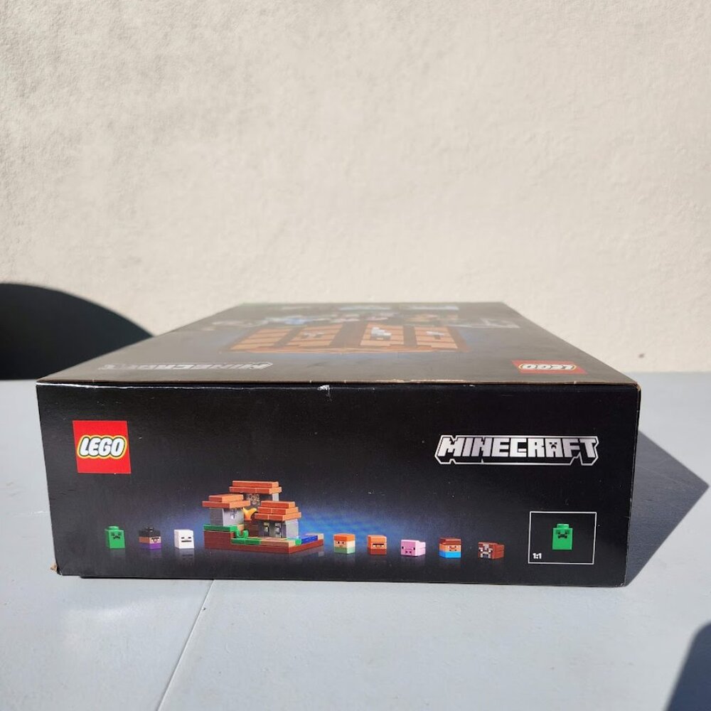 New LEGO Minecraft Crafting Table Toy Building Set 21265 Minecraft Figures, Mobs - Picture 8 of 15